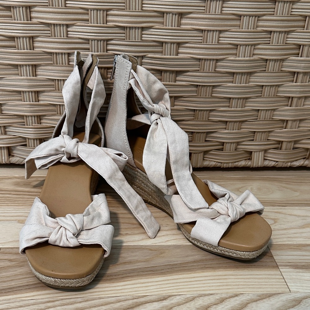 UGG Yarrow Natural Canvas Wedge